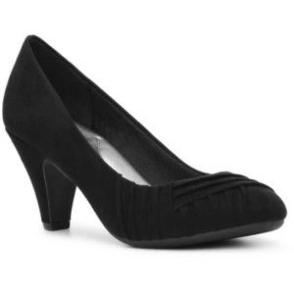 Sexy black suede pumps